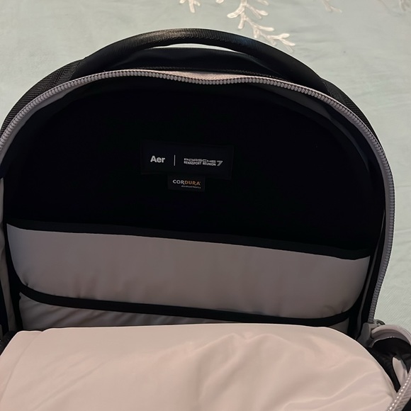 Rare limited edition Aer Rennsport Reunion travel bag / backpack - Picture 12 of 16
